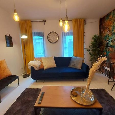 Апартаменты Old Design Duplex Бастонь Экстерьер фото